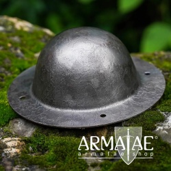 Handgefertigter, tiefer und 19 cm großer Schildbuckel aus 1,8 mm Stahlblech mit grober Flächenstruktur auf https://armatae.shop Handgefertigter, tiefer und 19 cm großer Schildbuckel aus 1,8 mm Stahlblech mit grober Flächenstruktur auf https://armatae.shop