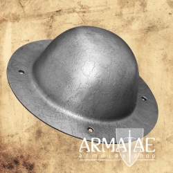 Handgefertigter, tiefer und 19 cm großer Schildbuckel aus 1,8 mm Stahlblech mit grober Flächenstruktur auf https://armatae.shop