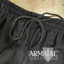 Rustikale Wollhose "Harald" Schwarz auf https://armatae.shop Rustikale Wollhose "Harald" Schwarz auf https://armatae.shop