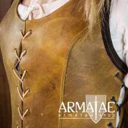 Ledergilet, Corsage, Weste aus Leder in Used-Optik auf https://armatae.shop Ledergilet, Corsage, Weste aus Leder in Used-Optik auf https://armatae.shop