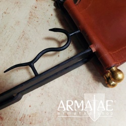 Replik eines römischen Klapphockers nach Fundstück aus dem Museum Weißenberg in Deutschland auf https://armatae.shop Replik eines römischen Klapphockers nach Fundstück aus dem Museum Weißenberg in Deutschland auf https://armatae.shop