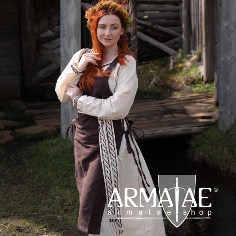 Wikinger Überkleid Aleiga Braun auf https://armatae.shop Wikinger Überkleid Aleiga Braun auf https://armatae.shop