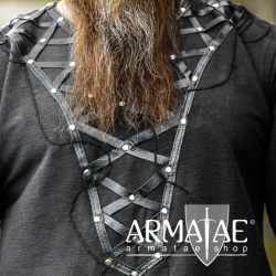 Armatae.shop Tunika Erik mit Leder Schwarz ALC-8149s von Leonardo Carbone Armatae.shop Tunika Erik mit Leder Schwarz ALC-8149s von Leonardo Carbone