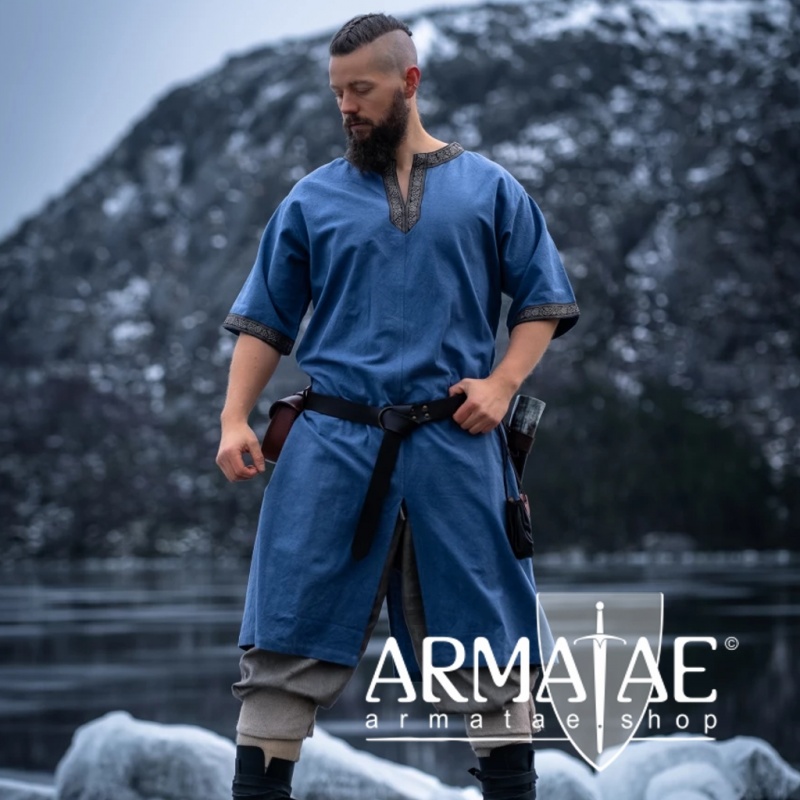 Armatae.shop Tunika Richard gebordet Taubenblau ALC-8085hbl von Leonardo Carbone Armatae.shop Tunika Richard gebordet Taubenblau ALC-8085hbl von Leonardo Carbone