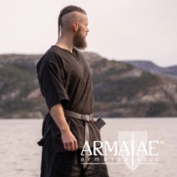 Tunika Olaf kurzärmelig Dunkelbraun auf https://armatae.shop Tunika Olaf kurzärmelig Dunkelbraun auf https://armatae.shop