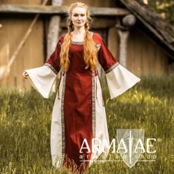 Mittelalter Baumwollkleid "Angie" Rot/Natur auf https://armatae.shop Mittelalter Baumwollkleid "Angie" Rot/Natur auf https://armatae.shop