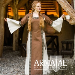 Mittelalter Baumwollkleid "Angie" Tabak/Natur auf https://armatae.shop Mittelalter Baumwollkleid "Angie" Tabak/Natur auf https://armatae.shop