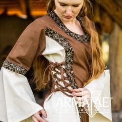 Mittelalter Baumwollkleid "Angie" Tabak/Natur auf https://armatae.shop Mittelalter Baumwollkleid "Angie" Tabak/Natur auf https://armatae.shop