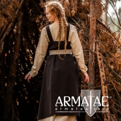 Überkleid "Hildegard" Braun auf https://armatae.shop Überkleid "Hildegard" Braun auf https://armatae.shop