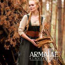 Überkleid "Hildegard" Grün auf https://armatae.shop Überkleid "Hildegard" Grün auf https://armatae.shop