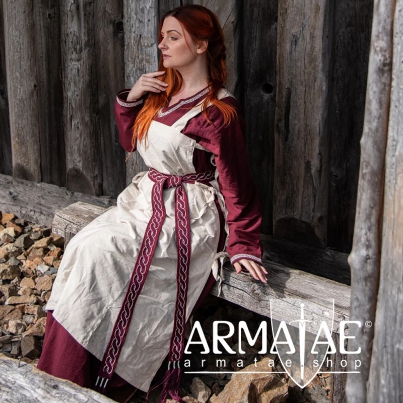 Überkleid "Hildegard" Natur auf https://armatae.shop Überkleid "Hildegard" Natur auf https://armatae.shop