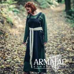 Überkleid "Hildegard" Schwarz auf https://armatae.shop Überkleid "Hildegard" Schwarz auf https://armatae.shop