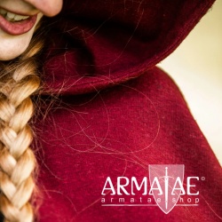 Großer Wollumhang Hervir in versch. Farben auf https://armatae.shop Großer Wollumhang Hervir in versch. Farben auf https://armatae.shop