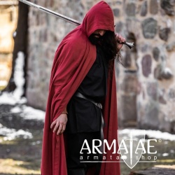 Großer Umhang mit Kapuze in 7 verschiedenen Farben auf https://armatae.shop