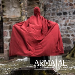 Großer Umhang mit Kapuze in 7 verschiedenen Farben auf https://armatae.shop Großer Umhang mit Kapuze in 7 verschiedenen Farben auf https://armatae.shop