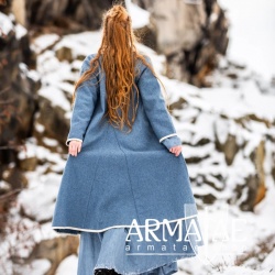 Wikinger Birka Mantel Skadi Taubenblau auf https://armatae.shop Wikinger Birka Mantel Skadi Taubenblau auf https://armatae.shop