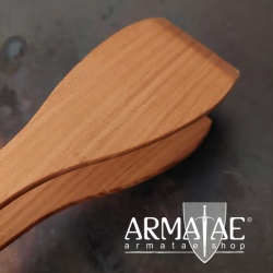 Salat- bzw. Grillzange aus geöltem Kirschholz auf https://armatae.shop Salat- bzw. Grillzange aus geöltem Kirschholz auf https://armatae.shop