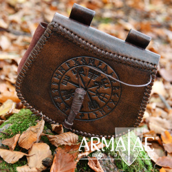 Gürteltasche mit Vegvisir-Prägung, Leder, Braun auf https://armatae.shop Gürteltasche mit Vegvisir-Prägung, Leder, Braun auf https://armatae.shop