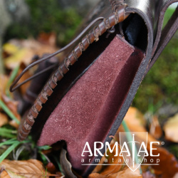 Gürteltasche mit Drachen-Prägung, Leder, Braun auf https://armatae.shop Gürteltasche mit Drachen-Prägung, Leder, Braun auf https://armatae.shop