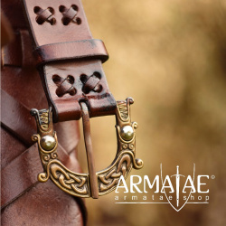 Scheide mit Gürtel und Bronzeschnalle für Wikingerschwert auf https://armatae.shop Scheide mit Gürtel und Bronzeschnalle für Wikingerschwert auf https://armatae.shop