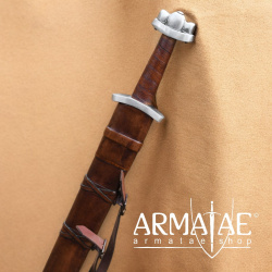 Frühes Wikingerschwert Godfred mit Scheide 0116696606 auf https://armatae.shop Frühes Wikingerschwert Godfred mit Scheide 0116696606 auf https://armatae.shop