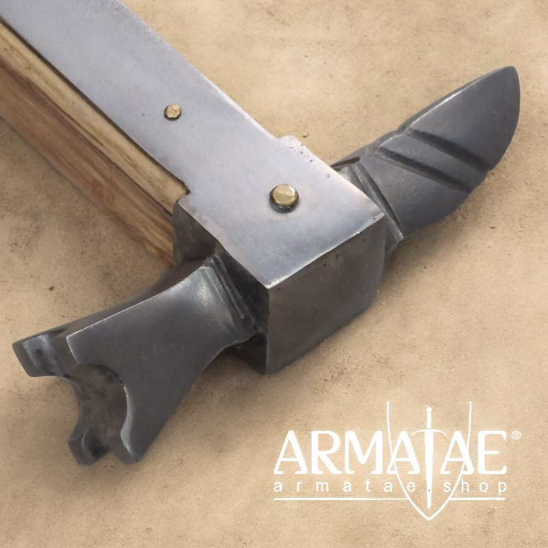 Deutscher Kriegshammer nach dem Original aus dem Nationalmuseum Nürnberg auf https://armatae.shop Deutscher Kriegshammer nach dem Original aus dem Nationalmuseum Nürnberg auf https://armatae.shop