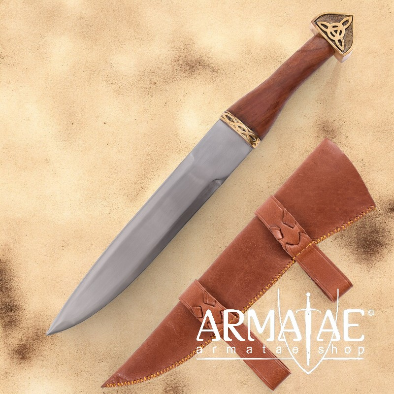 Wikinger Sax mit Holzgriff und Lederscheide auf https://armatae.shop Wikinger Sax mit Holzgriff und Lederscheide auf https://armatae.shop