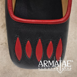 Kuhmaulschuhe / Renaissance Schuhe schwarz-rot "Caspar" auf https://armatae.shop Kuhmaulschuhe / Renaissance Schuhe schwarz-rot "Caspar" auf https://armatae.shop