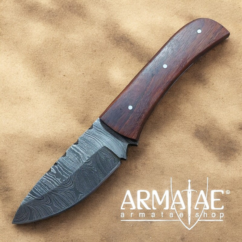 Messer aus Damast, Damaststahl, Damaskus Carbonstahl 39-lagig auf https://armatae.shop Messer aus Damast, Damaststahl, Damaskus Carbonstahl 39-lagig auf https://armatae.shop