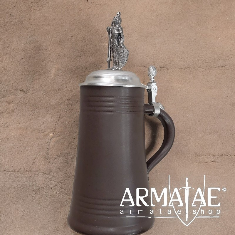 1 lt Toledo Bierkrug mit Ritter auf https://armatae.shop