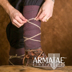 Wadenwickel "Woodland" Burgunder / Grau von Epic Armoury auf https://armatae.shop Wadenwickel "Woodland" Burgunder / Grau von Epic Armoury auf https://armatae.shop