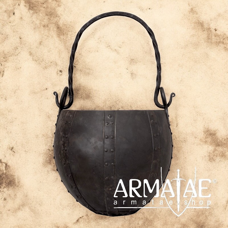 Vernieteter Lagertopf aus Stahl, ca. 10 Liter auf https://armatae.shop Vernieteter Lagertopf aus Stahl, ca. 10 Liter auf https://armatae.shop