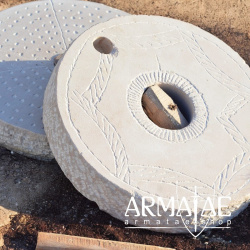 Handdrehmühle aus Stein auf https://armatae.shop Handdrehmühle aus Stein auf https://armatae.shop