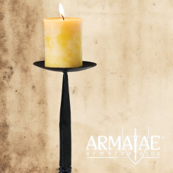 Geschmiedeter Kerzenständer, ca. 74 cm auf https://armatae.shop Geschmiedeter Kerzenständer, ca. 74 cm auf https://armatae.shop