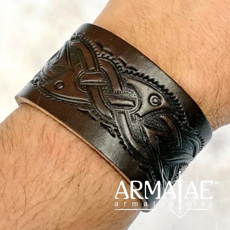 Lederarmband "Celtic" Braun auf https://armatae.shop Lederarmband "Celtic" Braun auf https://armatae.shop
