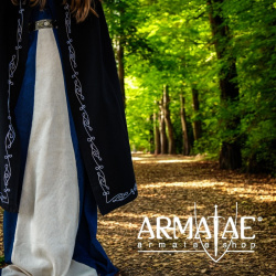 Mittelalter Kinderumhang "Walburga" Schwarz auf https://armatae.shop Mittelalter Kinderumhang "Walburga" Schwarz auf https://armatae.shop