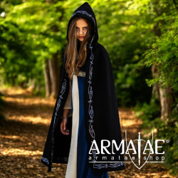 Mittelalter Kinderumhang "Walburga" Schwarz auf https://armatae.shop Mittelalter Kinderumhang "Walburga" Schwarz auf https://armatae.shop