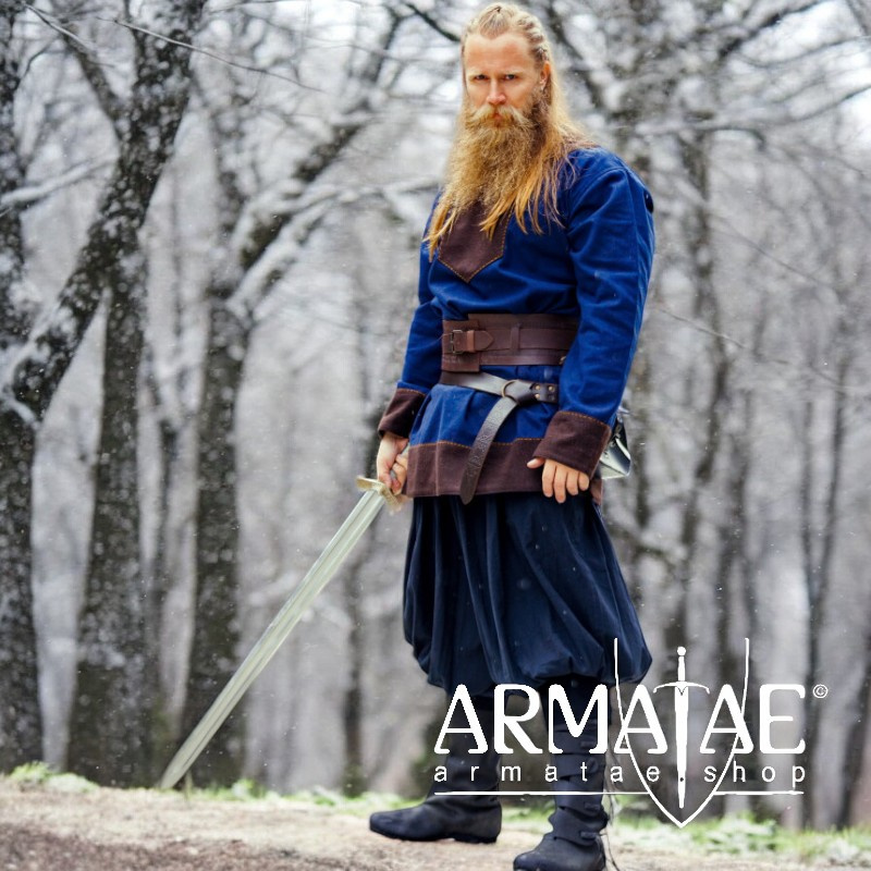 Wikinger Tunika Wolle "Roland" Dunkelblau auf https://armatae.shop Wikinger Tunika Wolle "Roland" Dunkelblau auf https://armatae.shop