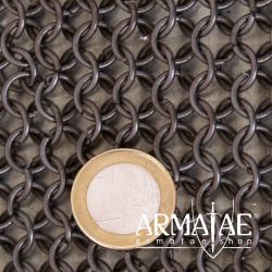 Kettenbrünne aus Federstahl, ID 8mm, unbehandelt mit Leder auf https://armatae.shop Kettenbrünne aus Federstahl, ID 8mm, unbehandelt mit Leder auf https://armatae.shop