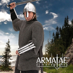Kettenhemd Haubergeon Gr. M, Federstahl, ID 8 mm, unbehandelt auf https://armatae.shop Kettenhemd Haubergeon Gr. M, Federstahl, ID 8 mm, unbehandelt auf https://armatae.shop