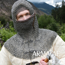Kettenhaube mit dreieckigem Mundschutz, ID 8mm, unbehandelt auf https://armatae.shop Kettenhaube mit dreieckigem Mundschutz, ID 8mm, unbehandelt auf https://armatae.shop