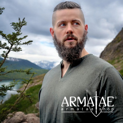 Tunika Ragnar Leinen Olivgrün auf https://armatae.shop Tunika Ragnar Leinen Olivgrün auf https://armatae.shop