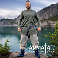 Tunika Ragnar Leinen Olivgrün auf https://armatae.shop Tunika Ragnar Leinen Olivgrün auf https://armatae.shop