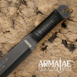 Das Rambo IV Deluxe Messer auf https://armatae.shop Das Rambo IV Deluxe Messer auf https://armatae.shop