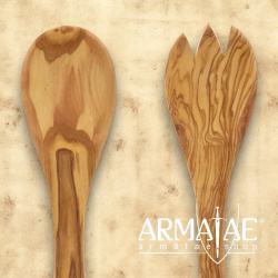 Zweiteiliges Salatbesteck Olivenholz 29 cm auf https://armatae.shop Zweiteiliges Salatbesteck Olivenholz 29 cm auf https://armatae.shop