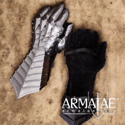Plattenhandschuhe, blank, vernietet und vernäht auf https://armatae.shop Plattenhandschuhe, blank, vernietet und vernäht auf https://armatae.shop