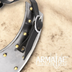 Mittelalterlicher Brustpanzer aus Stahl auf https://armatae.shop Mittelalterlicher Brustpanzer aus Stahl auf https://armatae.shop