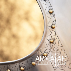 Mittelalterlicher Brustpanzer, Harnisch mit Gravierungen, Stahl auf https://armatae.shop Mittelalterlicher Brustpanzer, Harnisch mit Gravierungen, Stahl auf https://armatae.shop