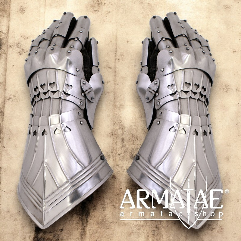 Gotik Panzerhandschuhe 1,3 mm Stahl auf https://armatae.shop Gotik Panzerhandschuhe 1,3 mm Stahl auf https://armatae.shop