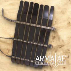 Ein Stück Wikinger Beinschiene, 2 mm Stahl auf https://armatae.shop Ein Stück Wikinger Beinschiene, 2 mm Stahl auf https://armatae.shop